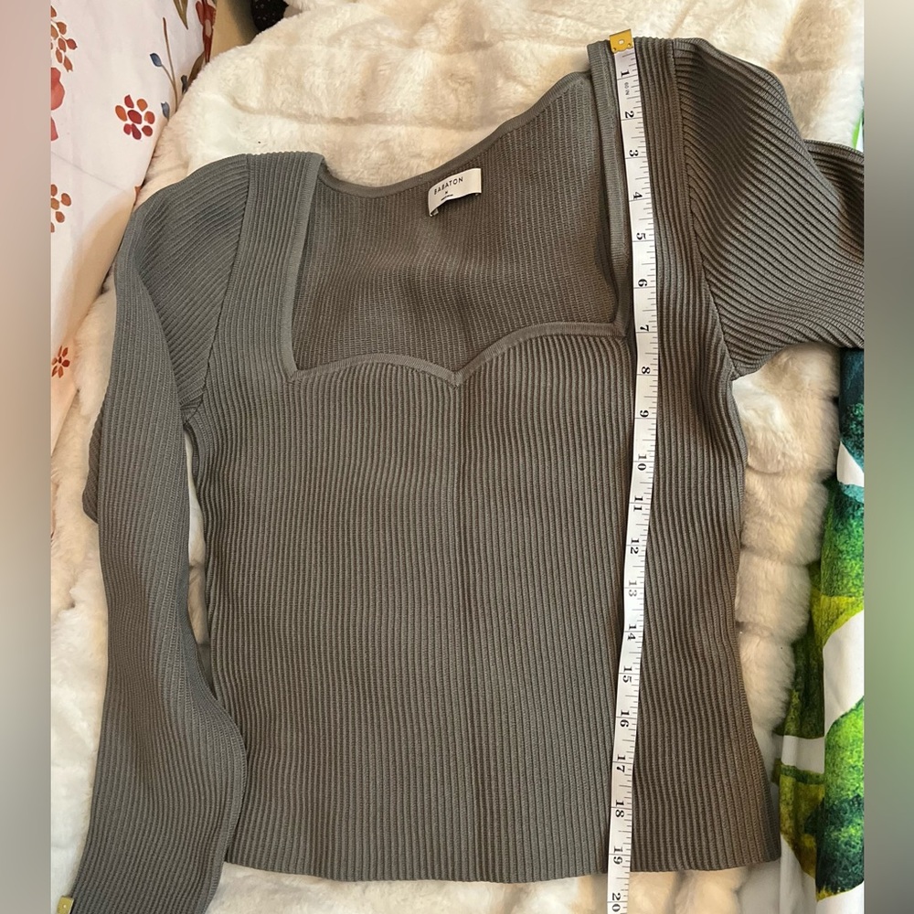 Babaton M Top Extra Slim Bodycon Long Sleeve Neutral Sweeatheart Ribbed Stretch - Picture 5 of 7